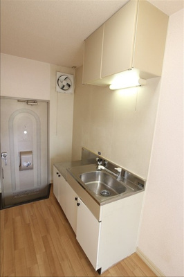 【キッチン】 | セシルハイツ | 別部屋の写真になります