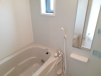 【浴室】 | エムズ　サニーガーデンⅤ | 日々の暮らしに欠かせないお風呂です