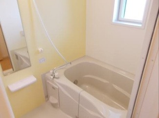 【浴室】 | ベリーヒルズＢ | コンパクトで使いやすいお風呂です