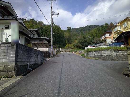 【前面道路含む現地写真】