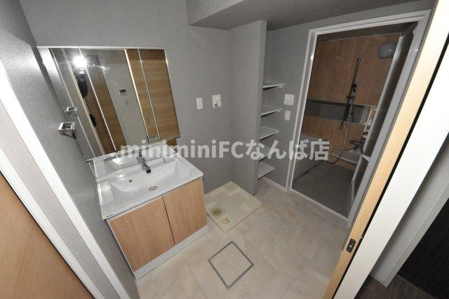 シーズンフラッツ靭本町の洗面所