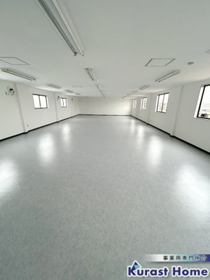 【内装】 | (有)ウエモリ事務所付倉庫