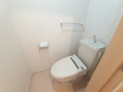 【トイレ】 | ファミールキンダⅡ | コンパクトで使いやすいトイレです