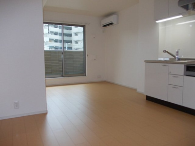 【居間・リビング】 | サンモール　Ⅰ | ゆったり過ごせる居間です