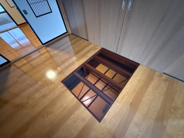 10/15新規　戸建　高山市左京町　1300万の洋室