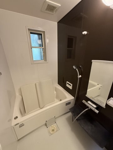 10/15新規　戸建　高山市左京町　1300万の居間・リビング