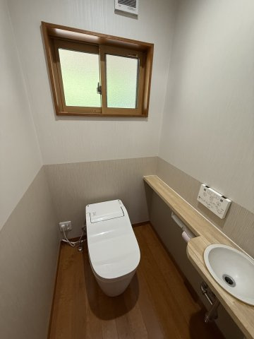 10/15新規　戸建　高山市左京町　1300万の浴室