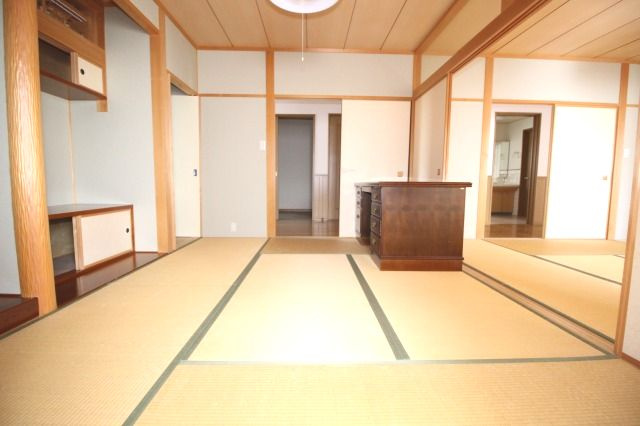 九反田貸家の和室|明るい和室です
