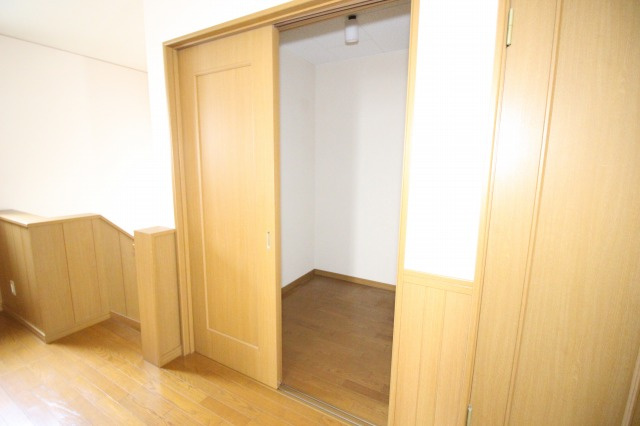 九反田貸家の収納|大きなスペースがあり、収納には困りません