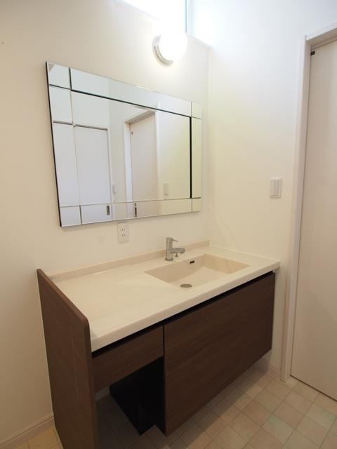 段上町８丁目戸建の洗面所