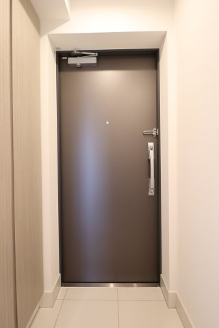 GENOVIA西高島平Ⅱの玄関|★写真は別タイプです