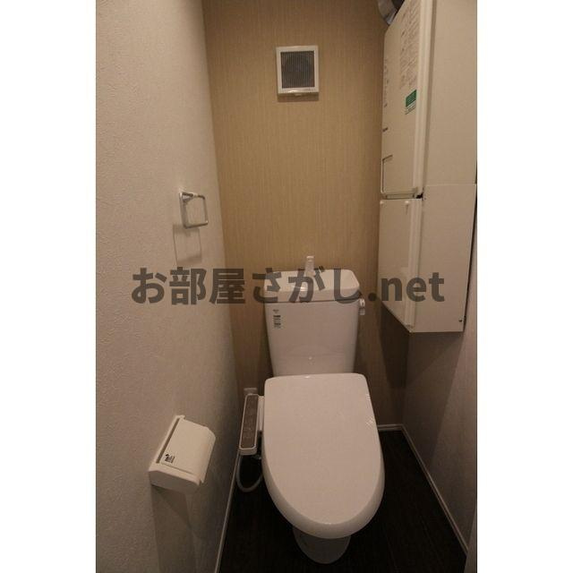 サンフォレスタ文京大塚【角部屋の築浅デザイナーズ／即入居可能】のトイレ