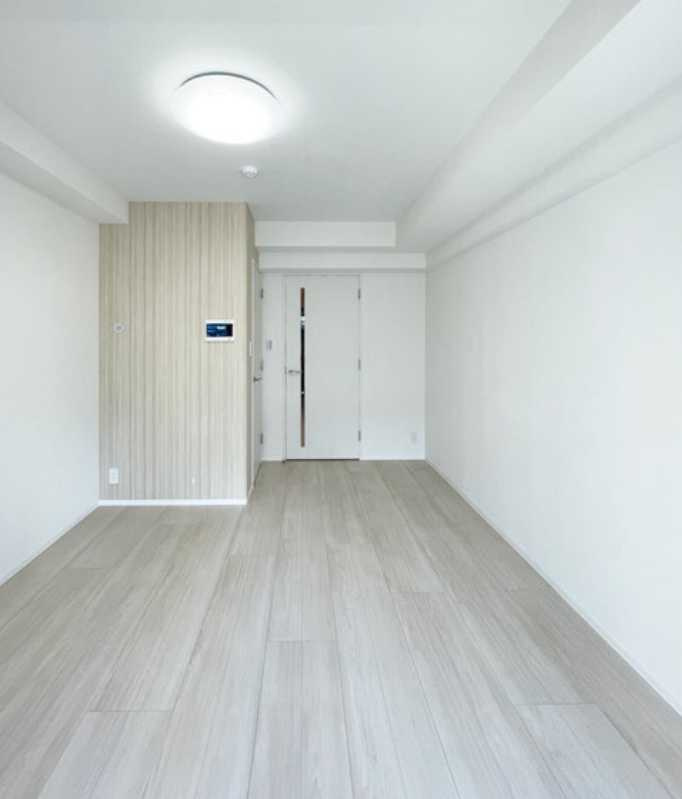 シェノン三軒茶屋　築浅　独立洗面台　ウォークインクローゼットの内装