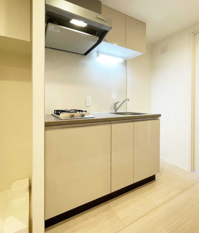 シェノン三軒茶屋　築浅　独立洗面台　ウォークインクローゼットのキッチン