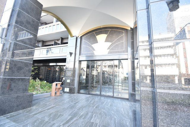 フェルム天王寺イーストのエントランス