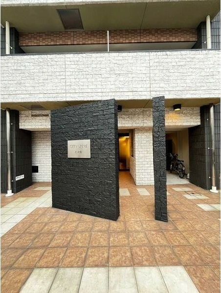 CITY　SPIRE美章園のエントランス