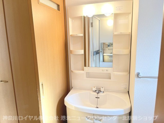 【独立洗面台】