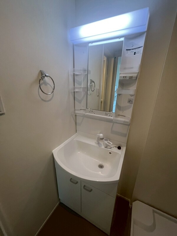 クレール瑞江の独立洗面台