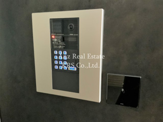 【セキュリティ】 | パンセ新町 | 入居者様の安全を守ります！エントランスにあるオートロック！