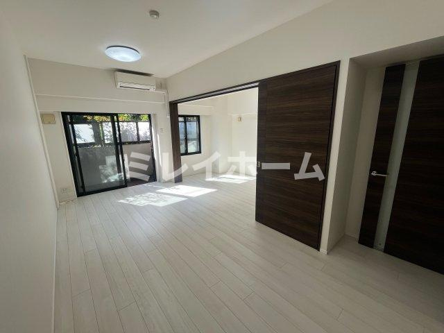 ブライズ大森東QUATTROの居間・リビング