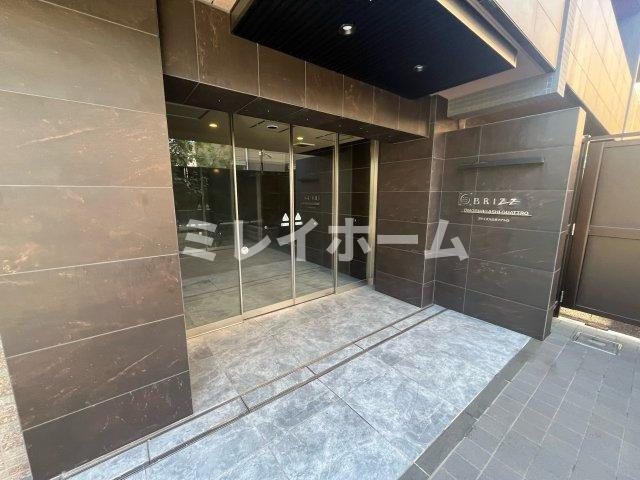 ブライズ大森東QUATTROのエントランス
