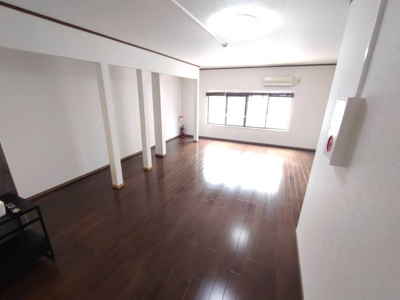 【居間・リビング】 | 日本橋２丁目戸建て