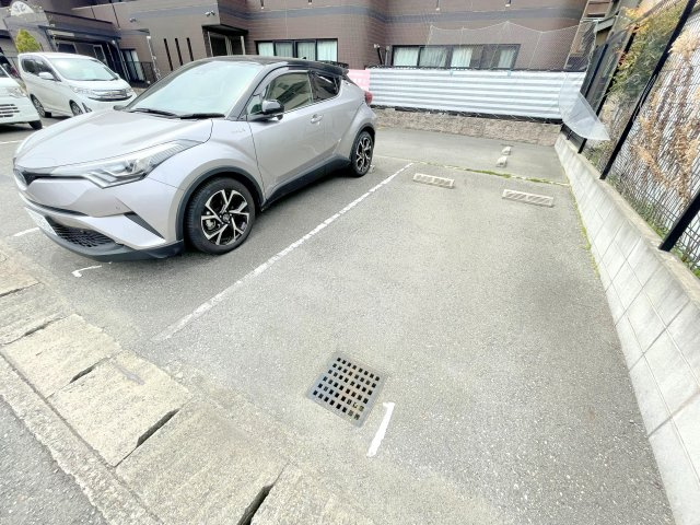 【駐車場】 | R’z Village S棟