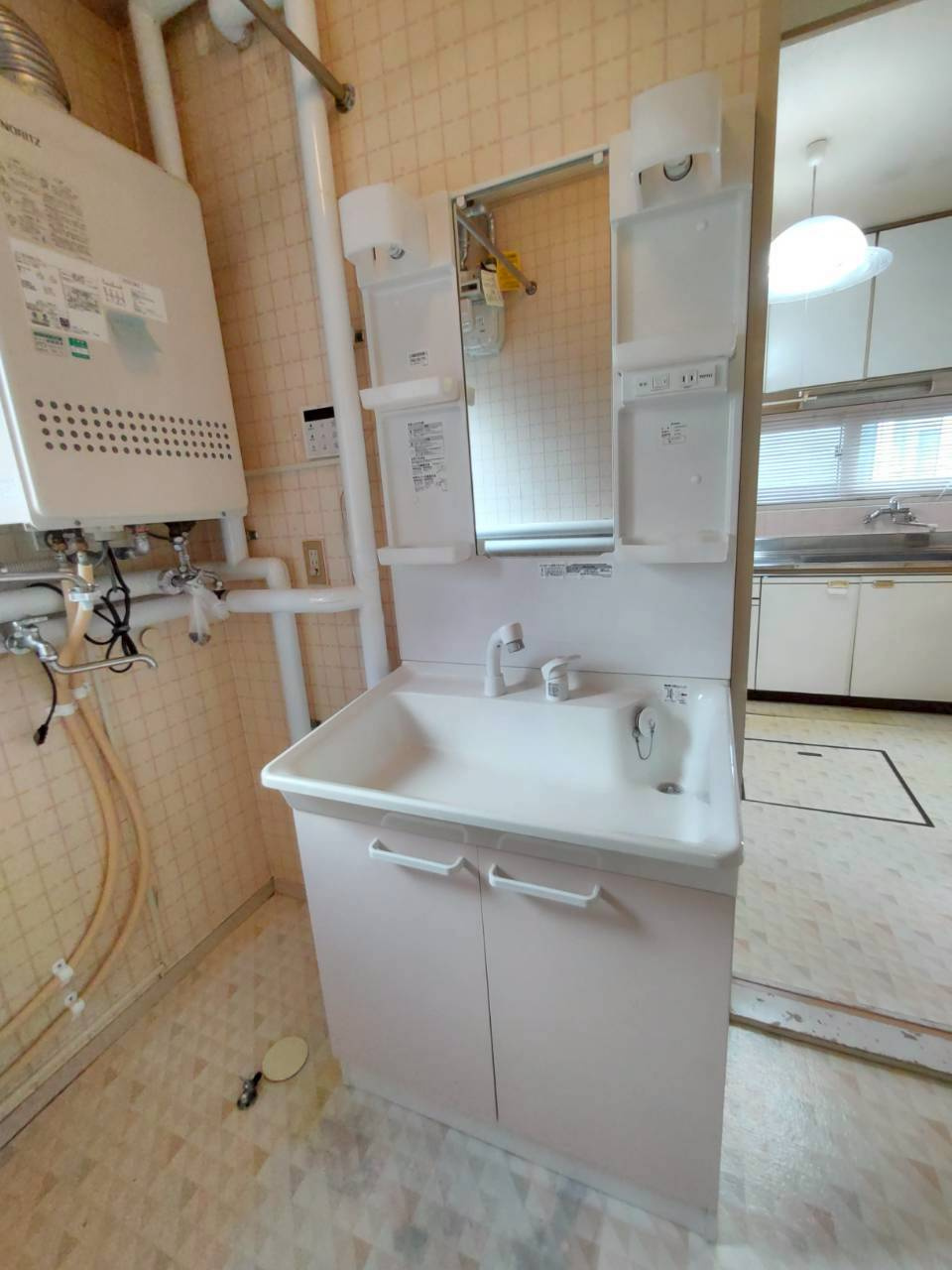 芦野3丁目中古住宅の独立洗面台