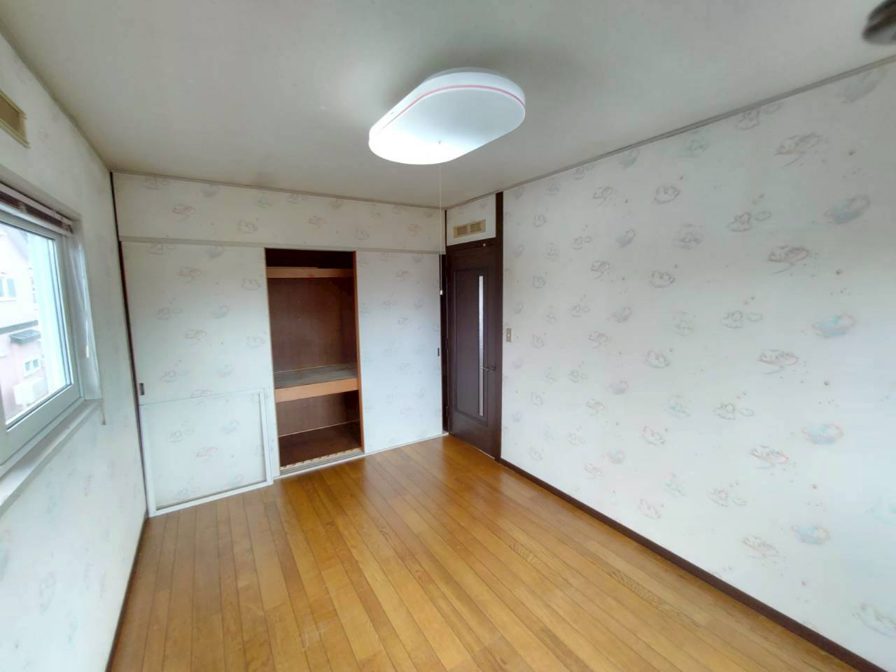 芦野3丁目中古住宅の洋室|2階洋室7帖