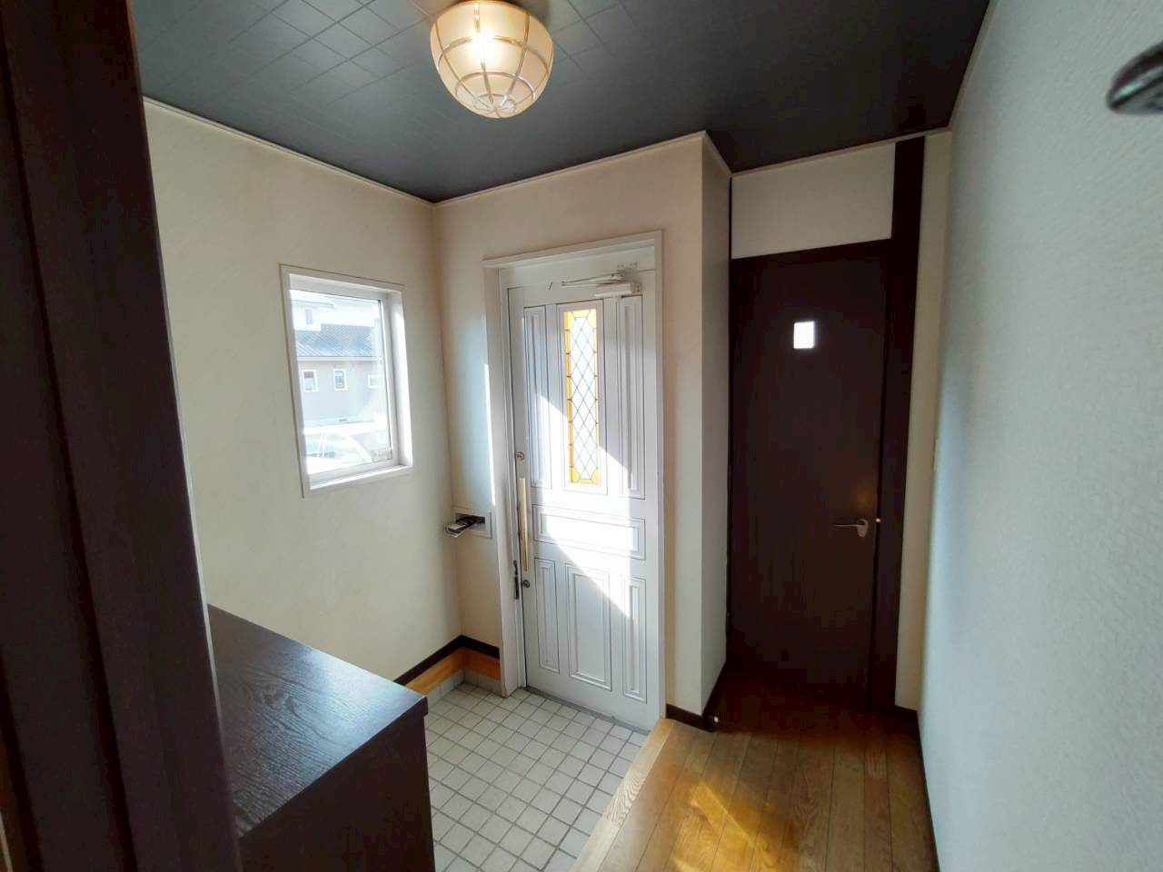 芦野3丁目中古住宅のエントランス