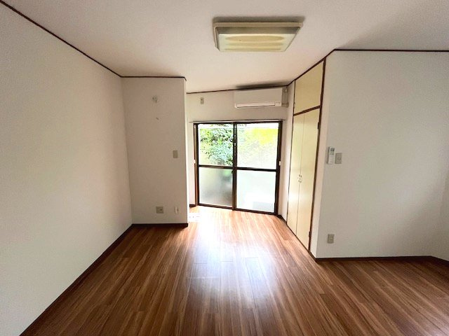 杉並区高円寺南３丁目のアパートの居間・リビング