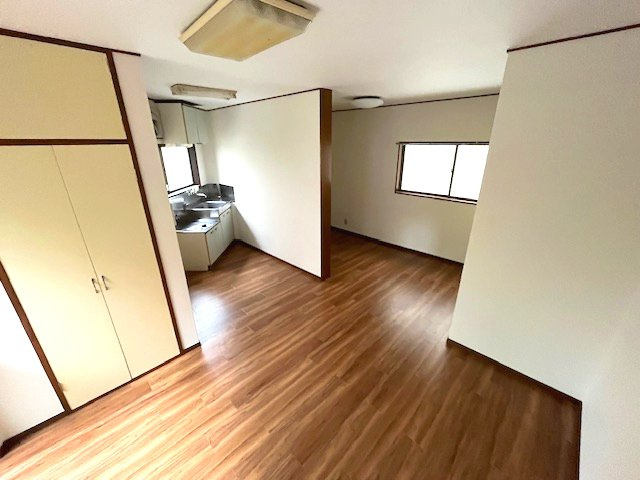 杉並区高円寺南３丁目のアパートの居間・リビング