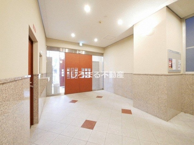 シャルマンフジ大阪城南のロビー