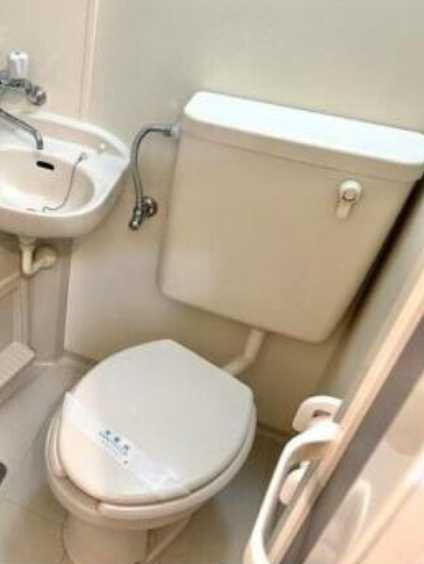 サンシティー東和　敷金０　オール電化　駅近のトイレ