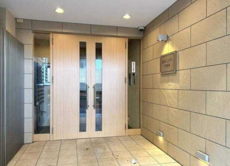 サンシティー東和　敷金０　オール電化　駅近のエントランス