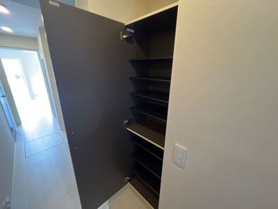 【玄関】 | マーヴェラス明神 | シューズボックス