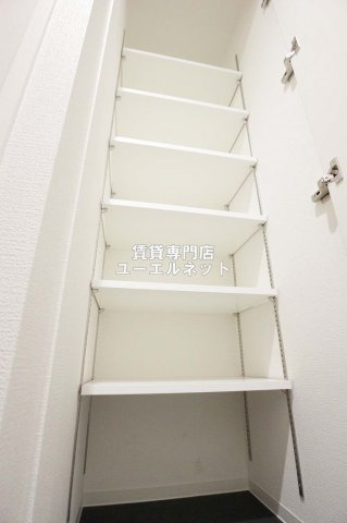 【設備】 | セレニテ江坂グランデ | 収納力たっぷりのシューズボックスで玄関すっきり！