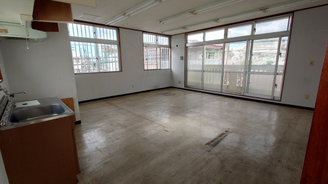 玉城貸店舗の内装