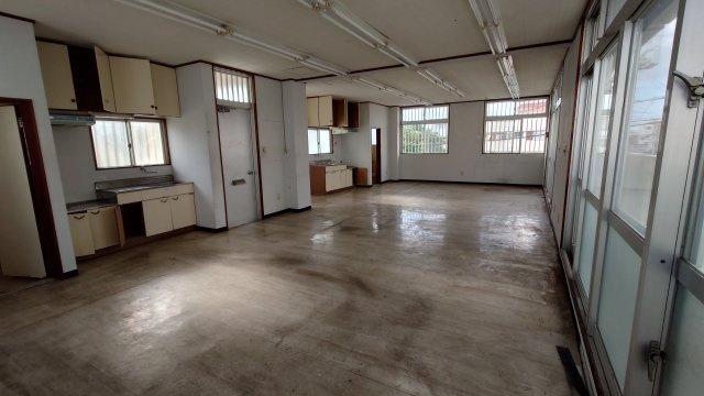玉城貸店舗の内装