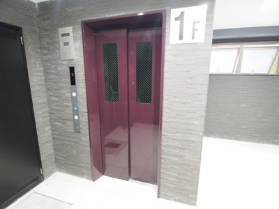 【エントランス】 | アヴァンツァーレ弁天