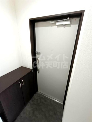 【玄関】 | アヴァンツァーレ弁天 | きれいな玄関です