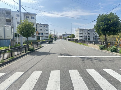 【前面道路含む現地写真】 | 和泉市伯太町4丁目戸建 | 北西側前面道路