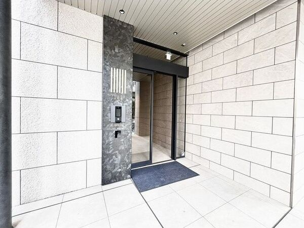 Vesta京町堀のエントランス