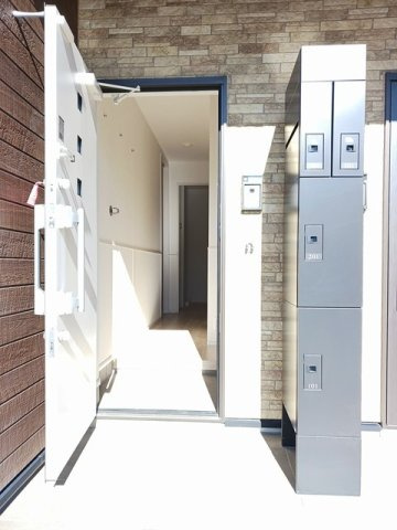 オークガーデン　Ⅰの玄関