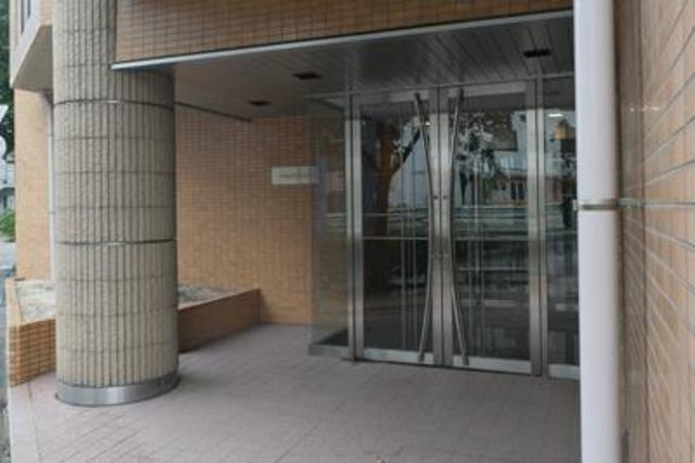 六本木プレイスのエントランス