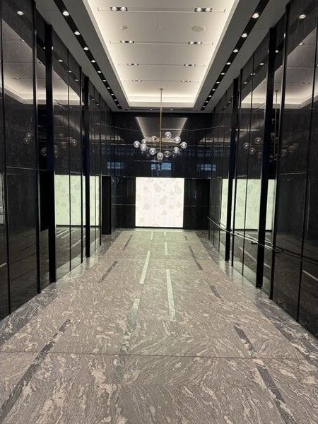 ブランズ大阪松屋町のロビー