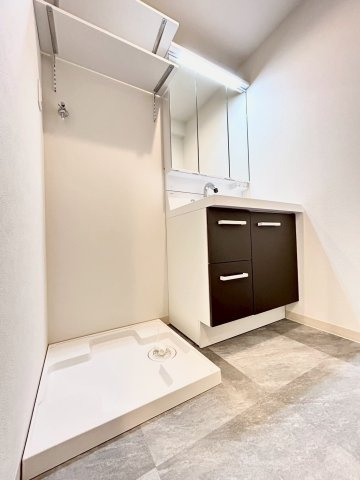 シルバーハイツ東寺町のランドリースペース|洗面室