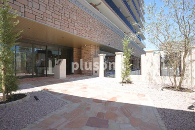 【エントランス】 | プレジオ三国EURO