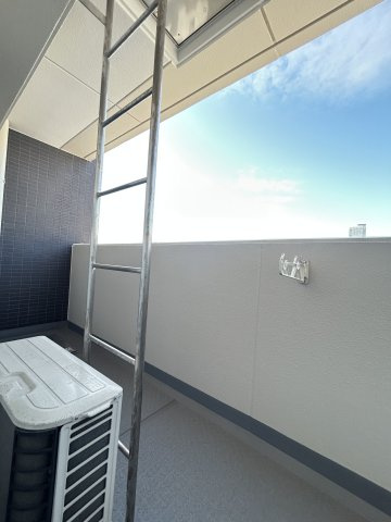 アドバンス三宮Ⅲリンクスのバルコニー