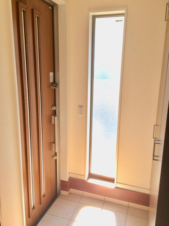 上井草戸建の玄関